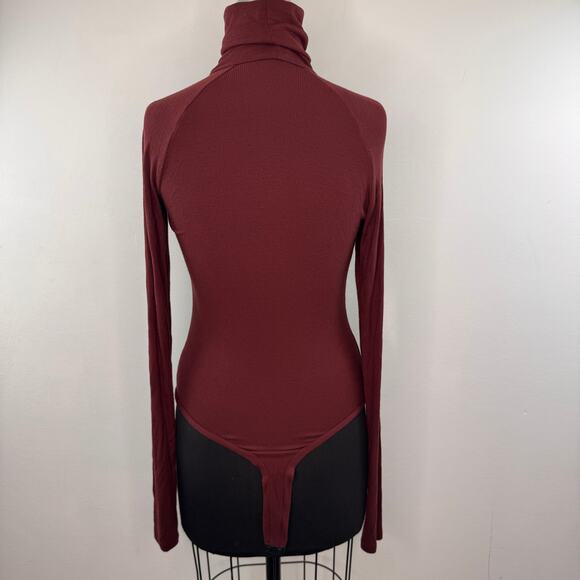 Alix NYC Carder Burgundy Bodysuit Stretch Ribbed Knit Turtleneck Size Large L - Picture 3 of 7